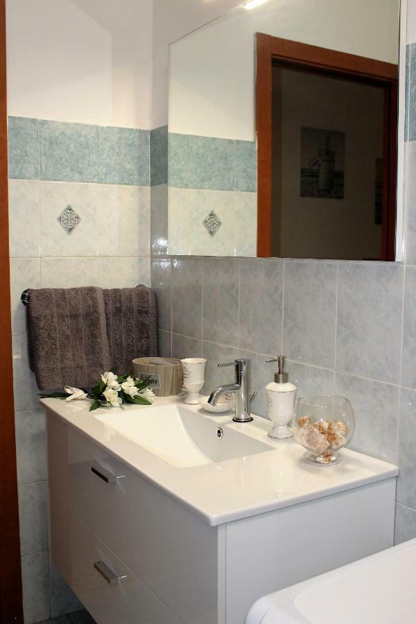 Down Town Cesar Apartman La Spezia Kültér fotó